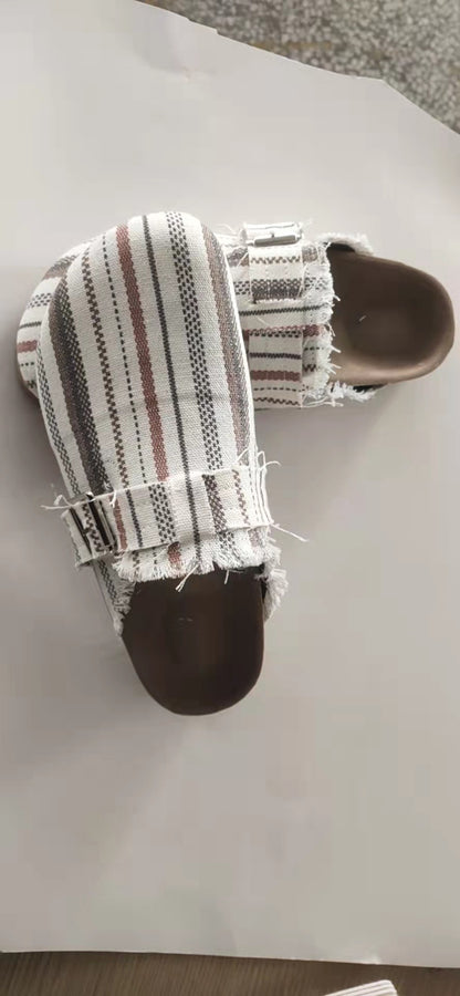Pantoufles Urbaines Oversize – Confort & Fun