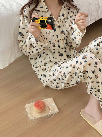 Ladies' Homewear Set Can Be Worn Outside